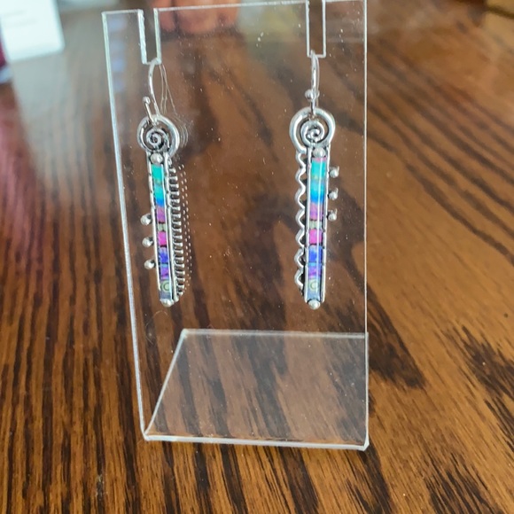 Jewelry - A pair of Colourful earrings
